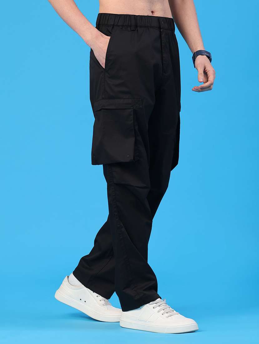 men solid mid rise regular fit cargo