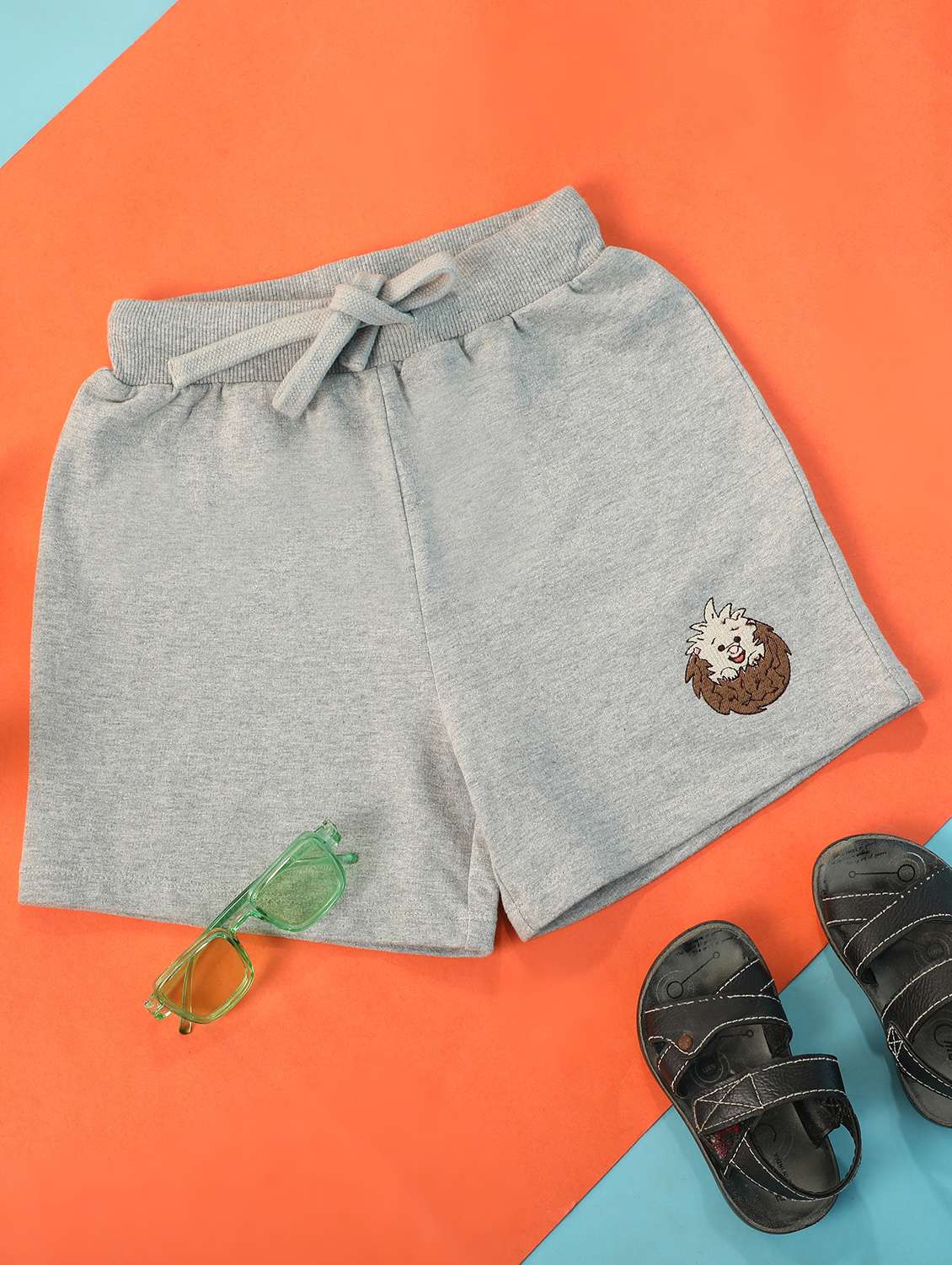 boys solid mid rise regular fit shorts 