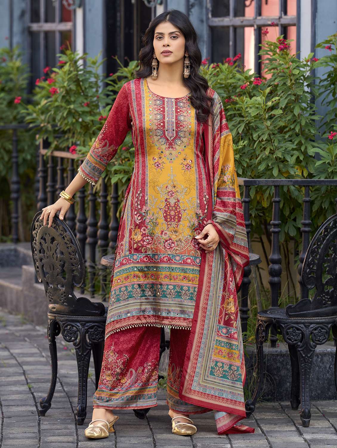 women printed three quarter sleeve kurta palazzo with dupatta set