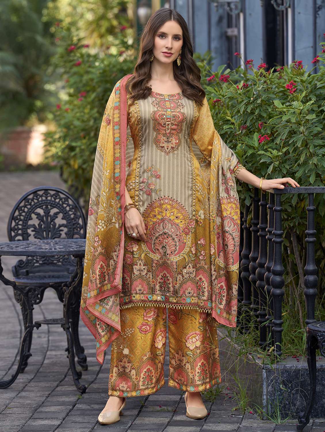 women printed three quarter sleeve kurta palazzo with dupatta set
