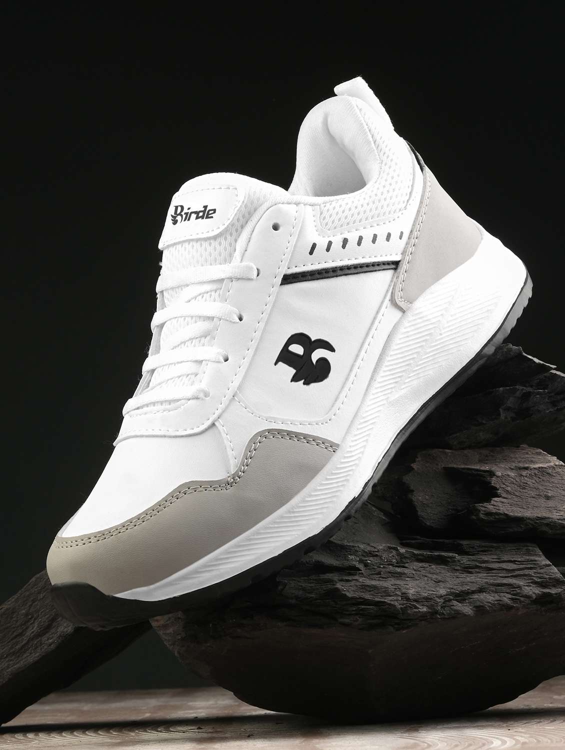 men white solid lace up sport shoe