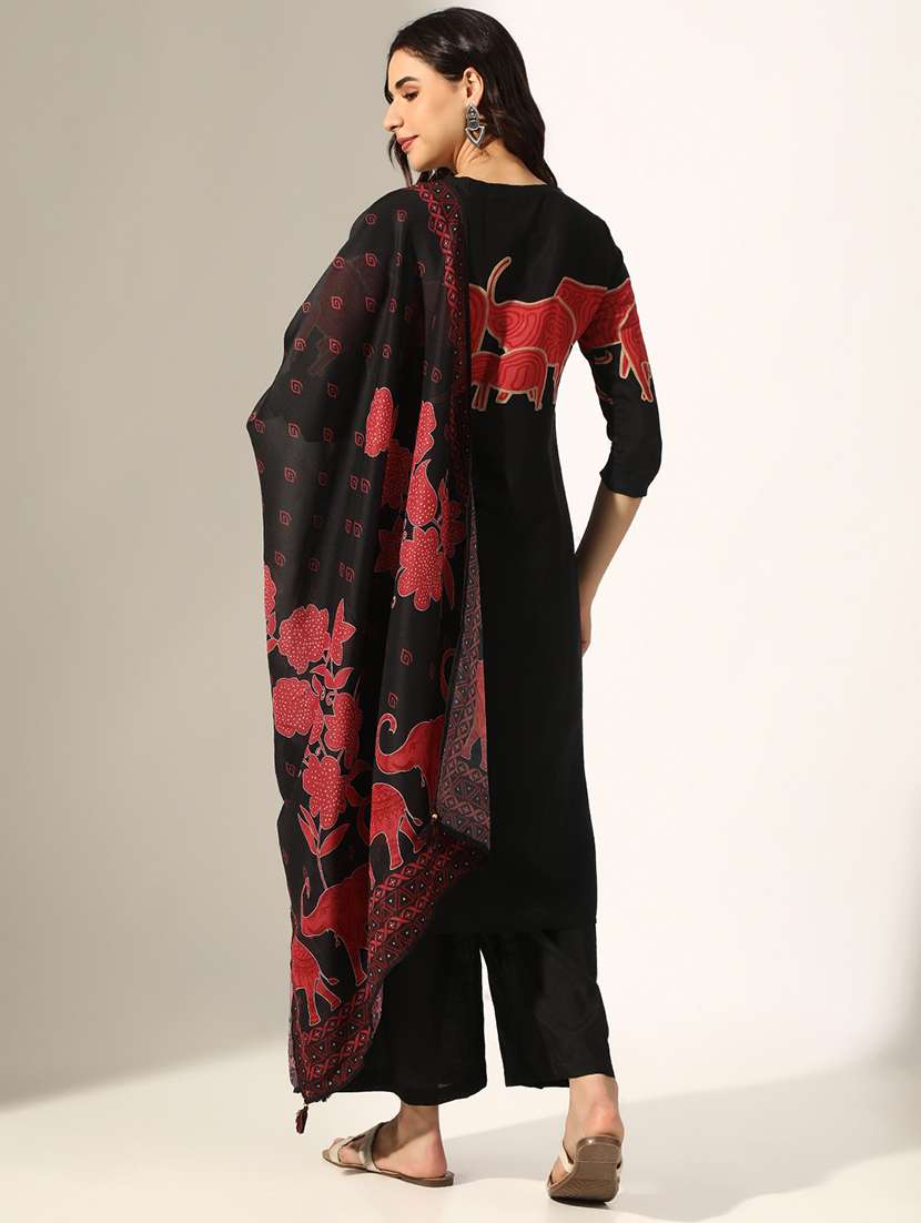 Women Printed Three Quarter Sleeve Kurta Pant With Dupatta Set - 22180037 -  Standard Image - 5
