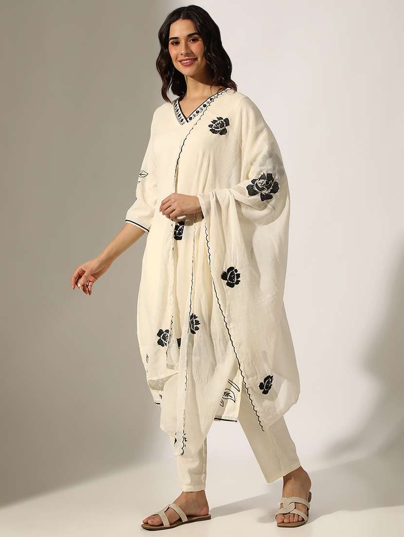 Women Solid With Work Three Quarter Sleeve Kurta Pant With Dupatta Set - 22180038 -  Standard Image - 3
