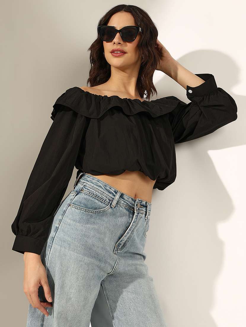 women black solid off shoulder crop top