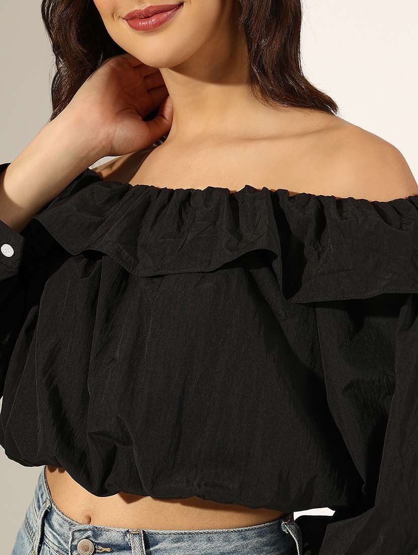 women black solid off shoulder crop top - 22180180 -  Standard Image - 5
