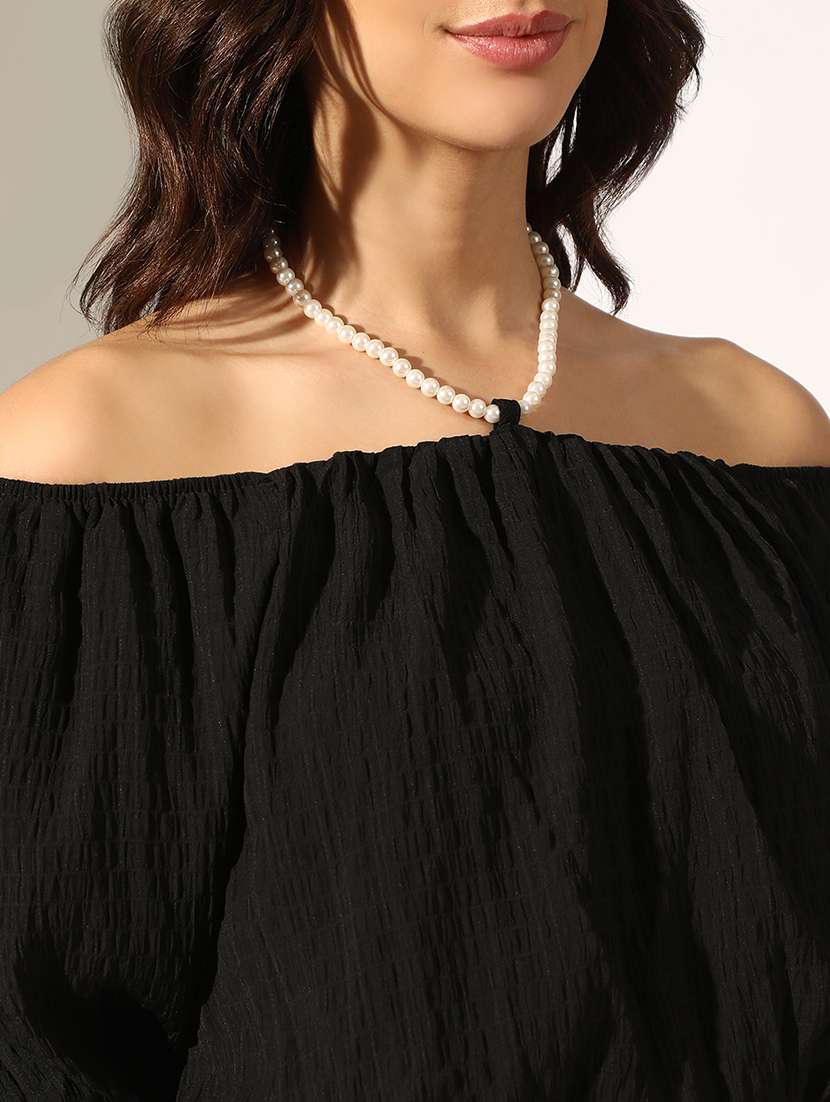 women black solid off shoulder crop top - 22180197 -  Standard Image - 5