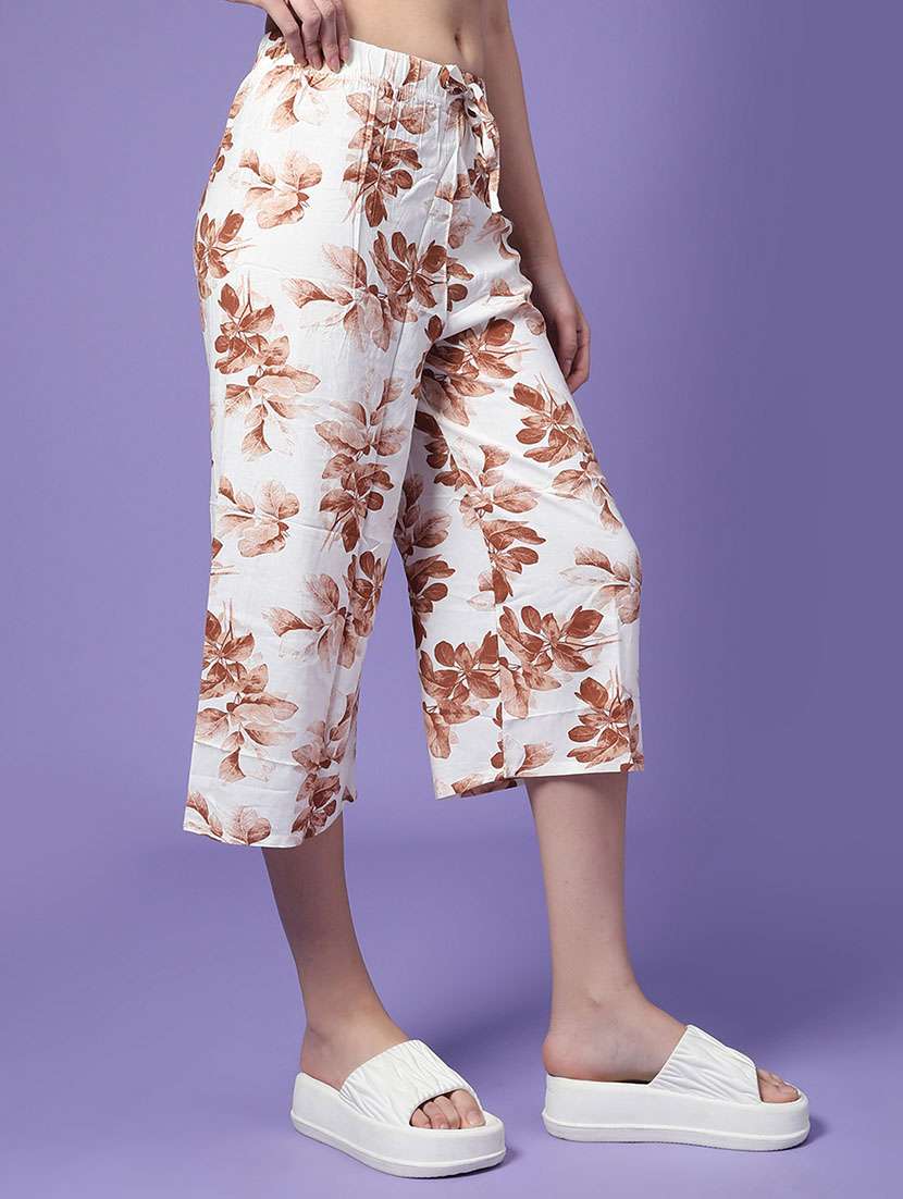 women floral print mid rise capri - 22180348 -  Standard Image - 3