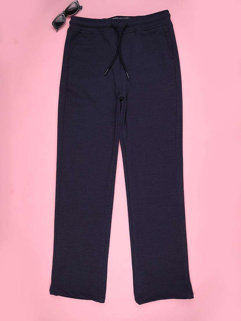 boys solid mid rise track pant