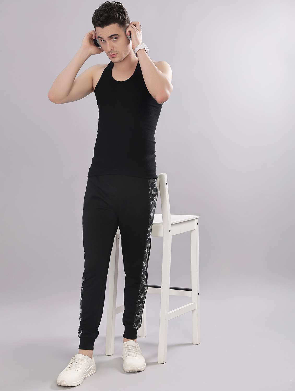 men pack of 6 solid sleeveless vest - 22180901 -  Standard Image - 3