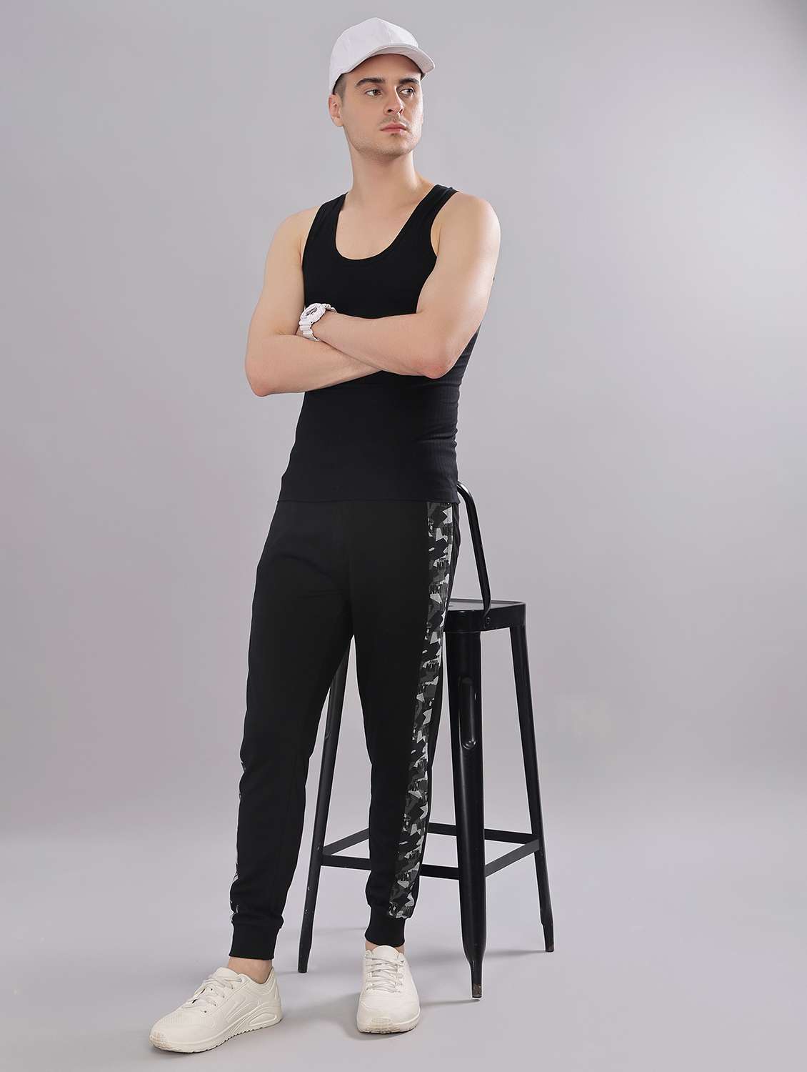 men pack of 3 solid sleeveless vest - 22180939 -  Standard Image - 3