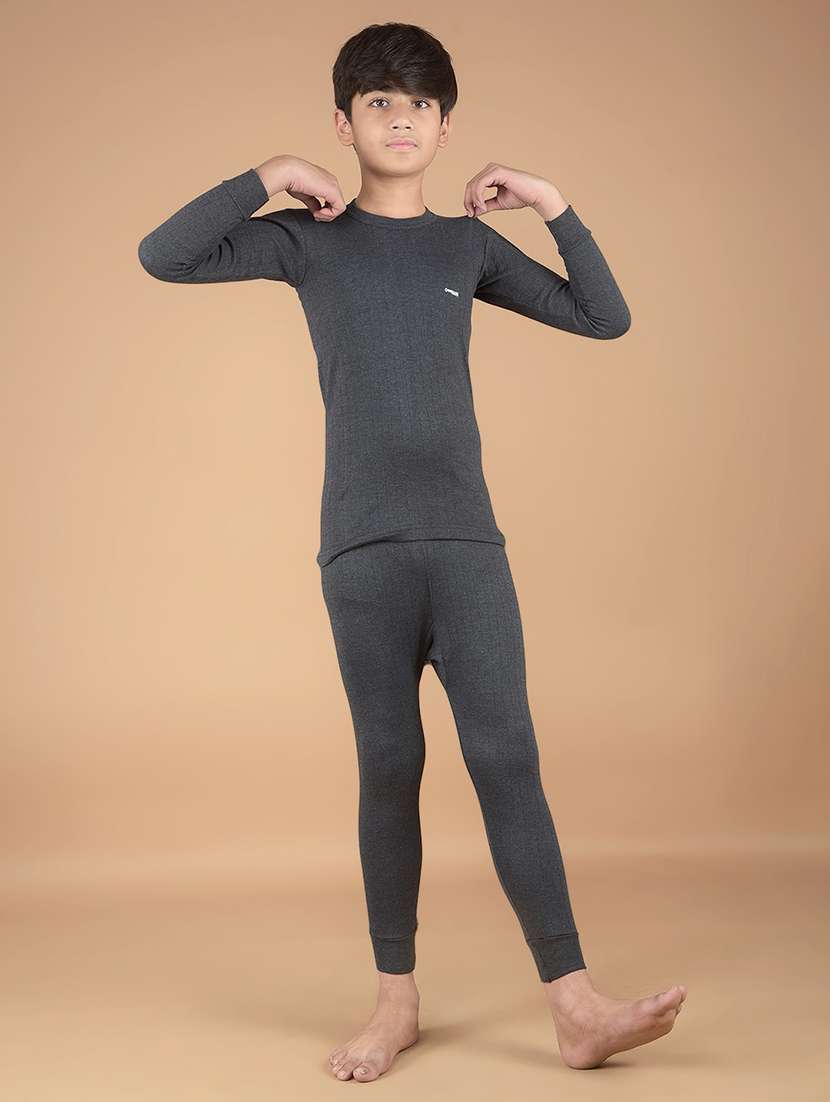boys solid round neck thermal wear set