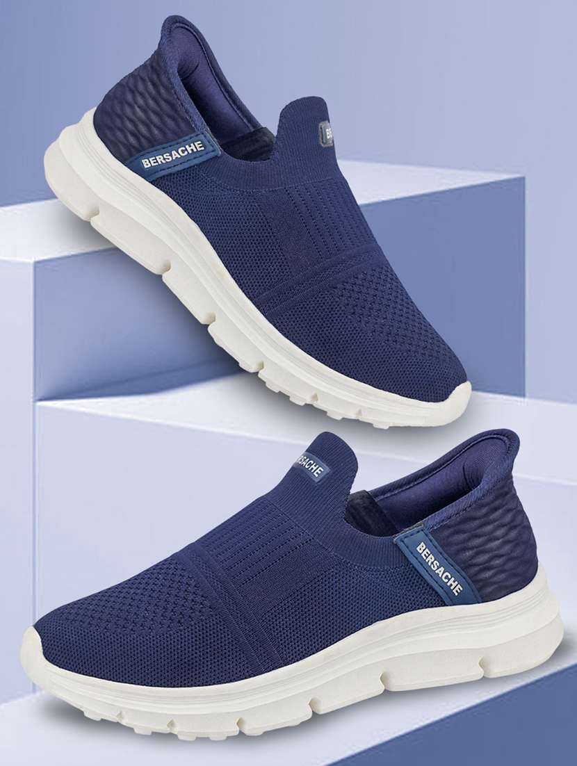 men solid slip on sport shoe