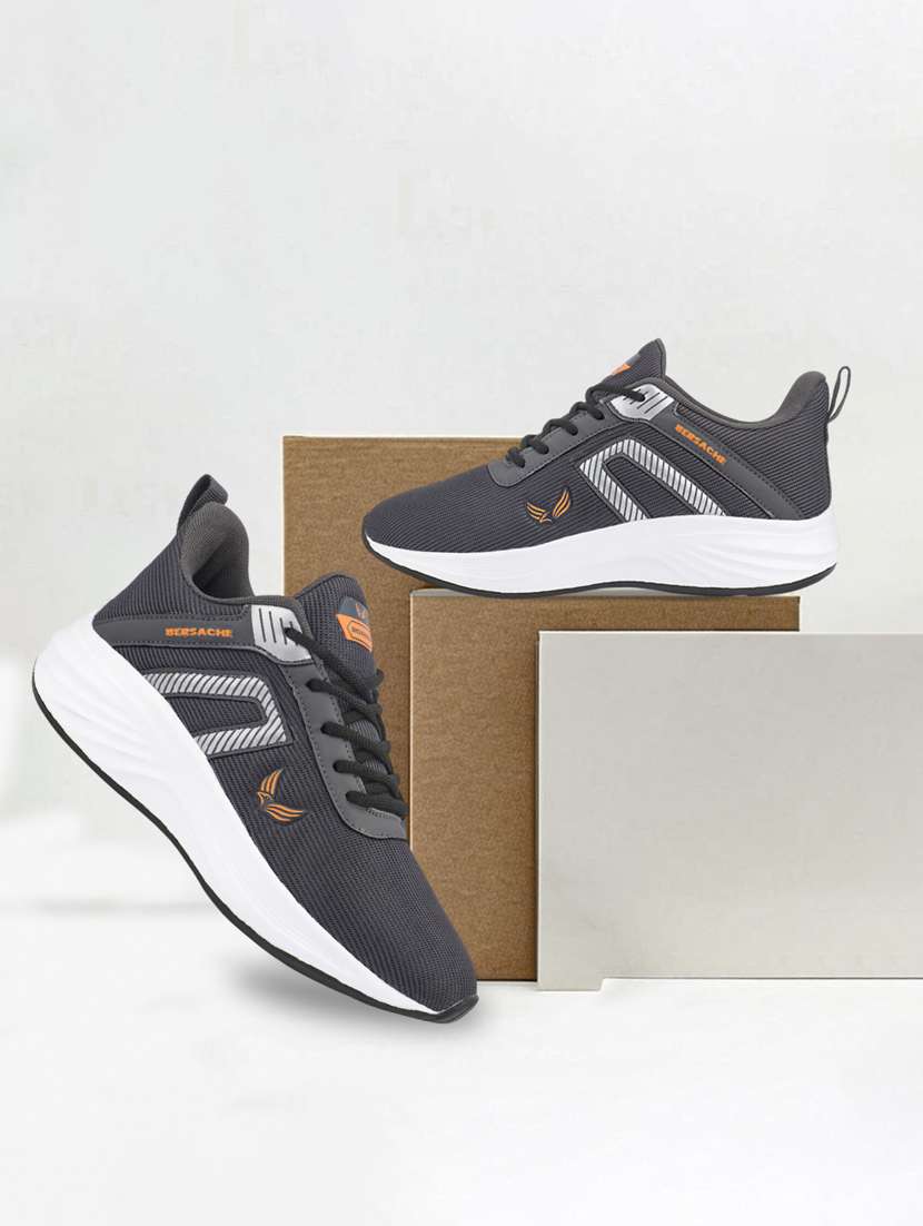 men solid lace up sport shoe