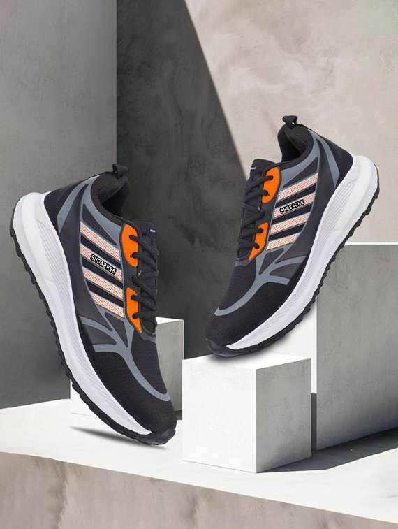 men black lace up sport shoe