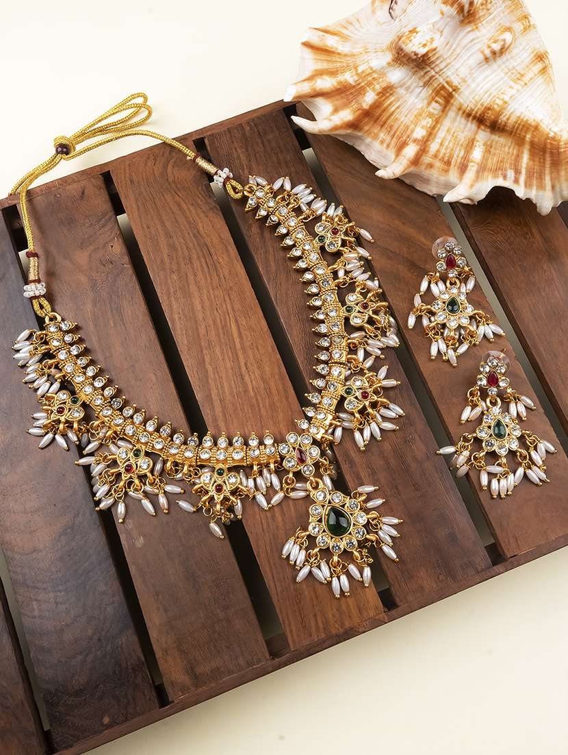 women alloy necklace and earrings set