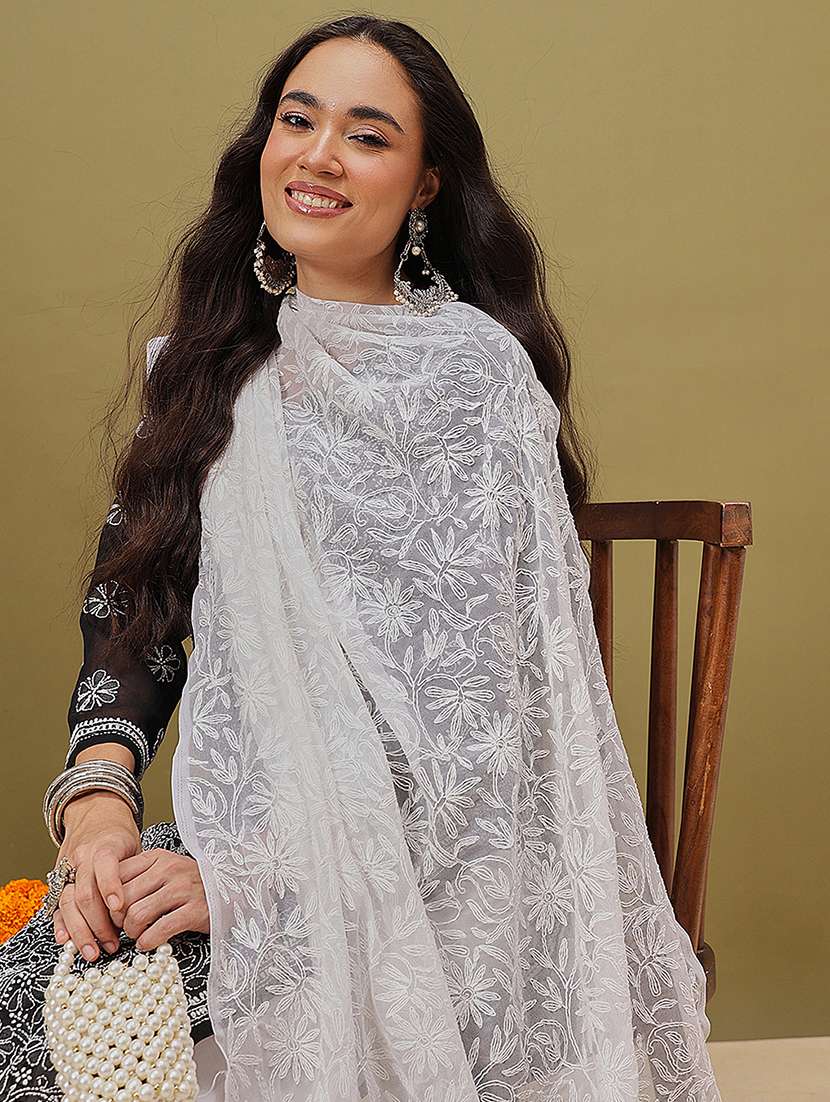 women solid with work chikankari dupatta - 22182116 -  Standard Image - 3