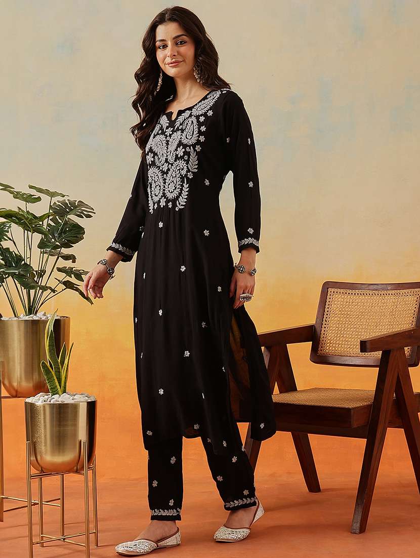 women solid with work long sleeve kurta pant set
