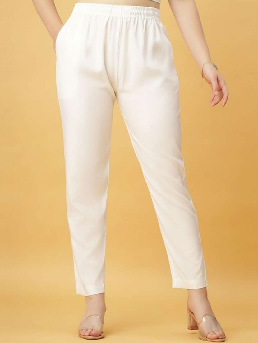 women solid mid rise tapered pant