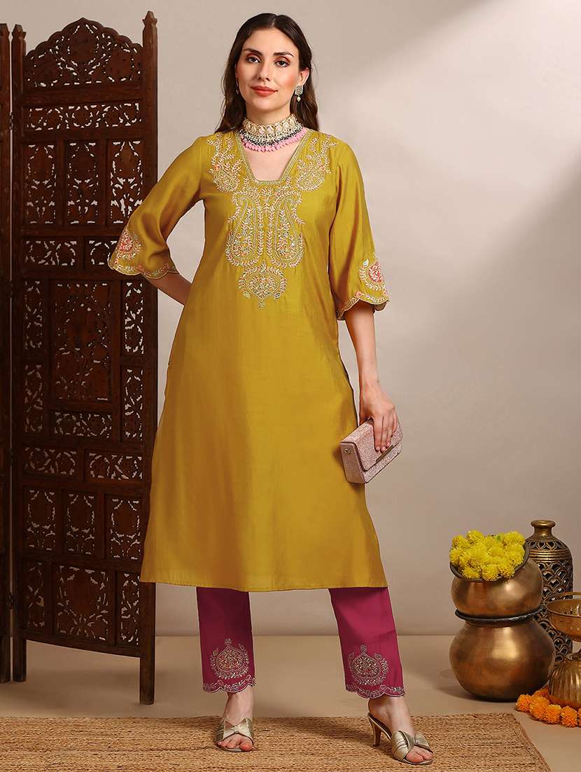 women solid with work bell sleeve kurta pant set