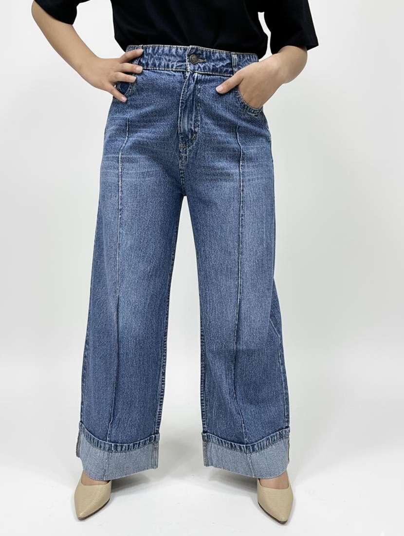 women solid mid rise wide leg jean