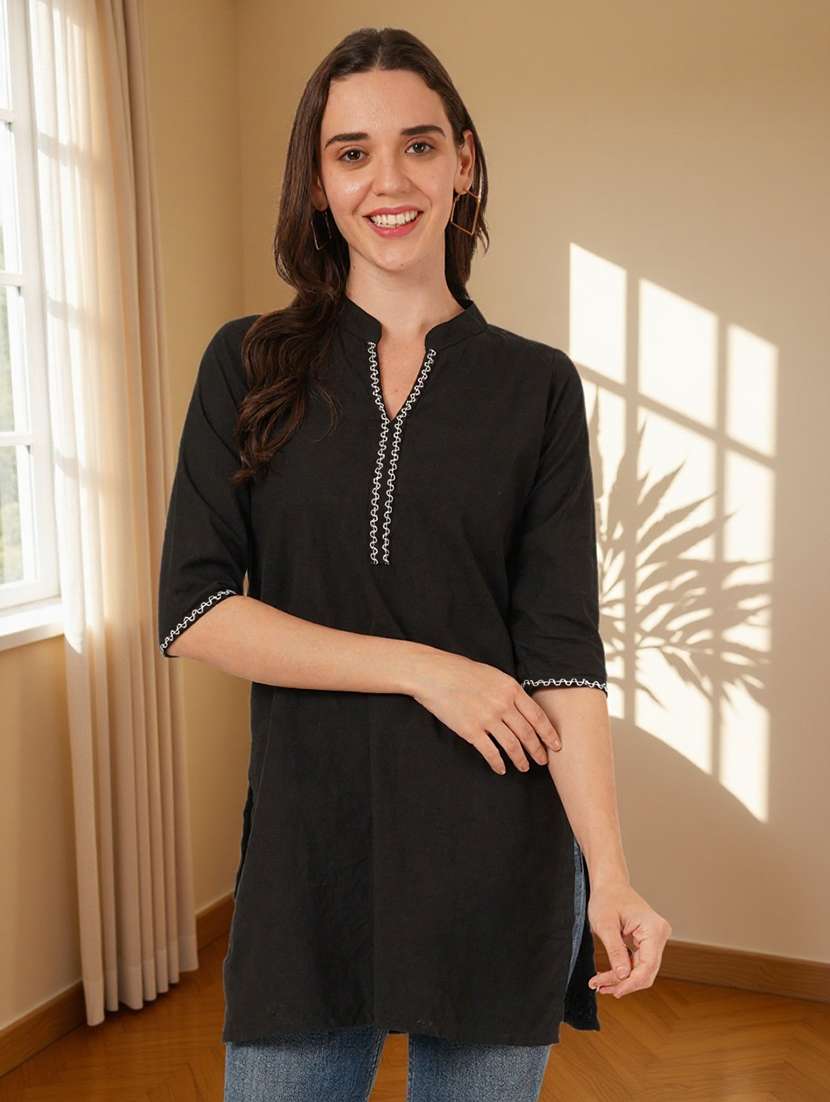 women solid three quarter sleeve straight kurti