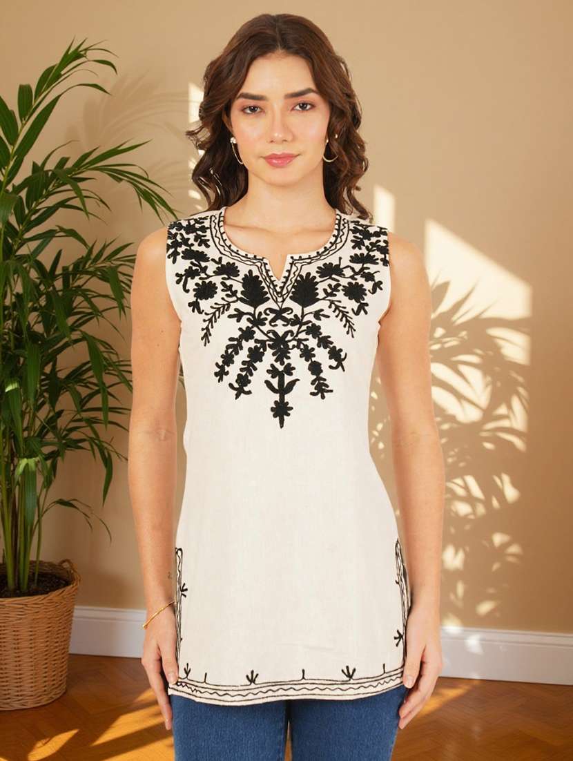 women solid with work sleeveless straight kurti