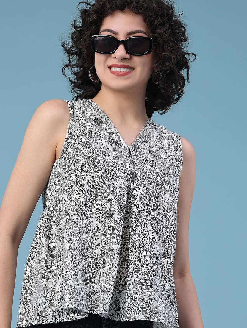 women printed v neck top