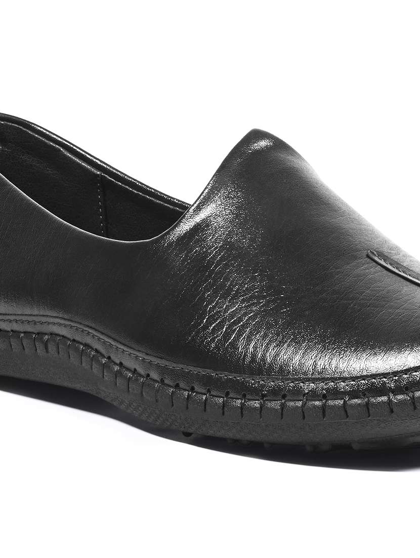 men black slip on mojari - 22183283 -  Standard Image - 5