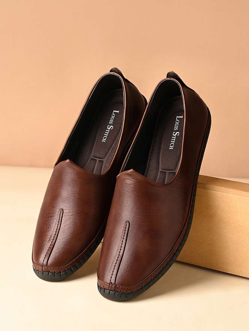 men tan slip on mojari