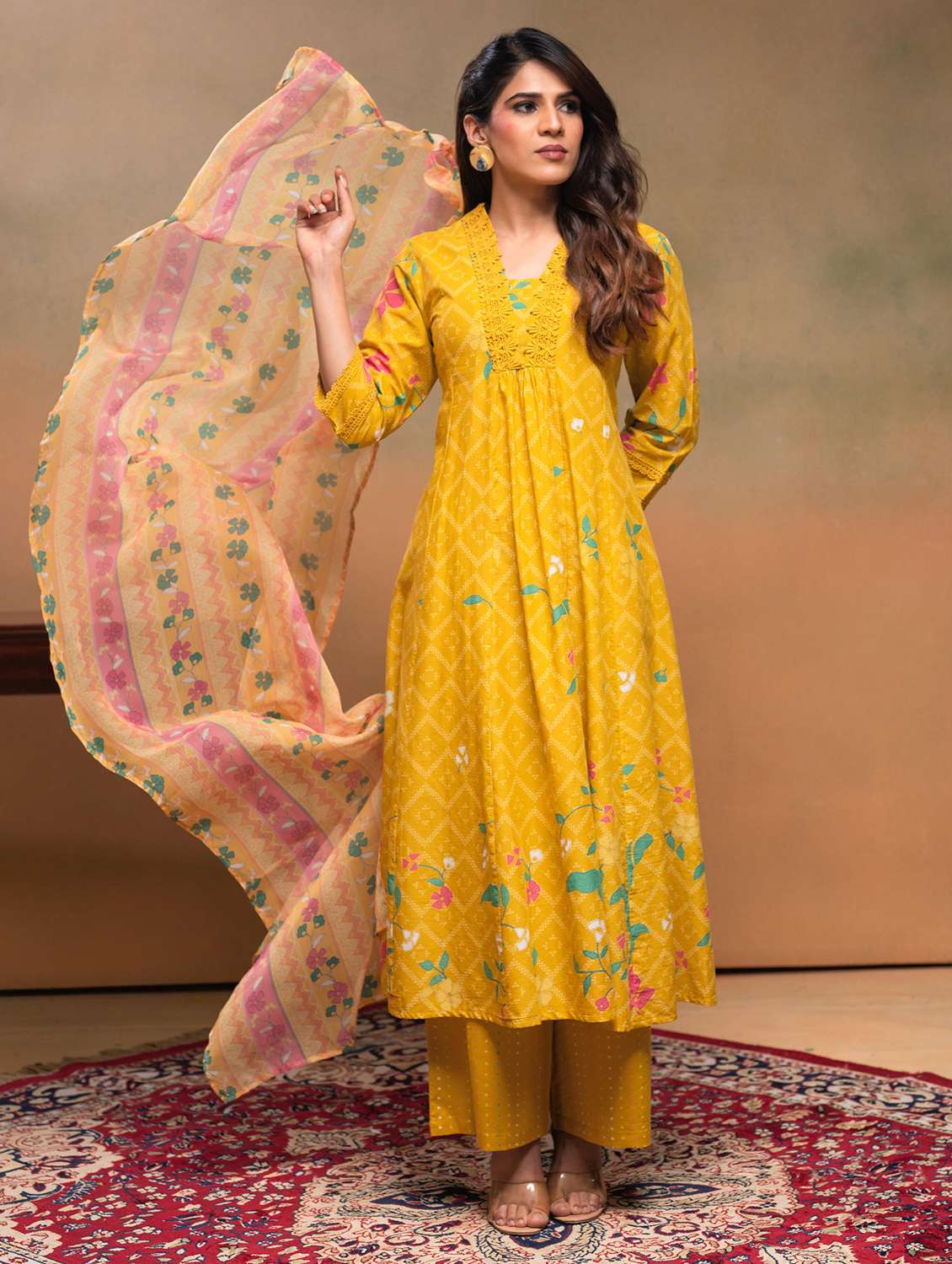 women printed three quarter sleeve kurta pant with dupatta set