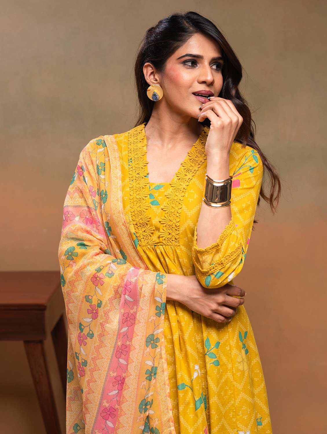 women printed three quarter sleeve kurta pant with dupatta set - 22183373 -  Standard Image - 3