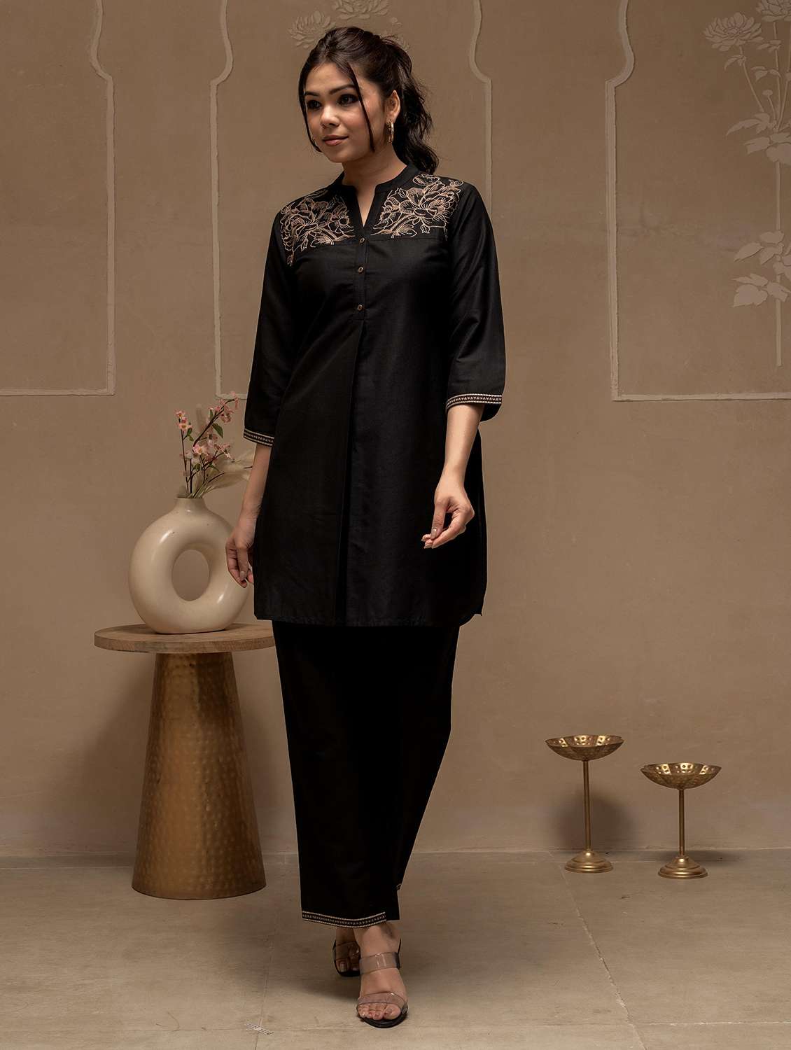 women solid with work three quarter sleeve kurta pant set