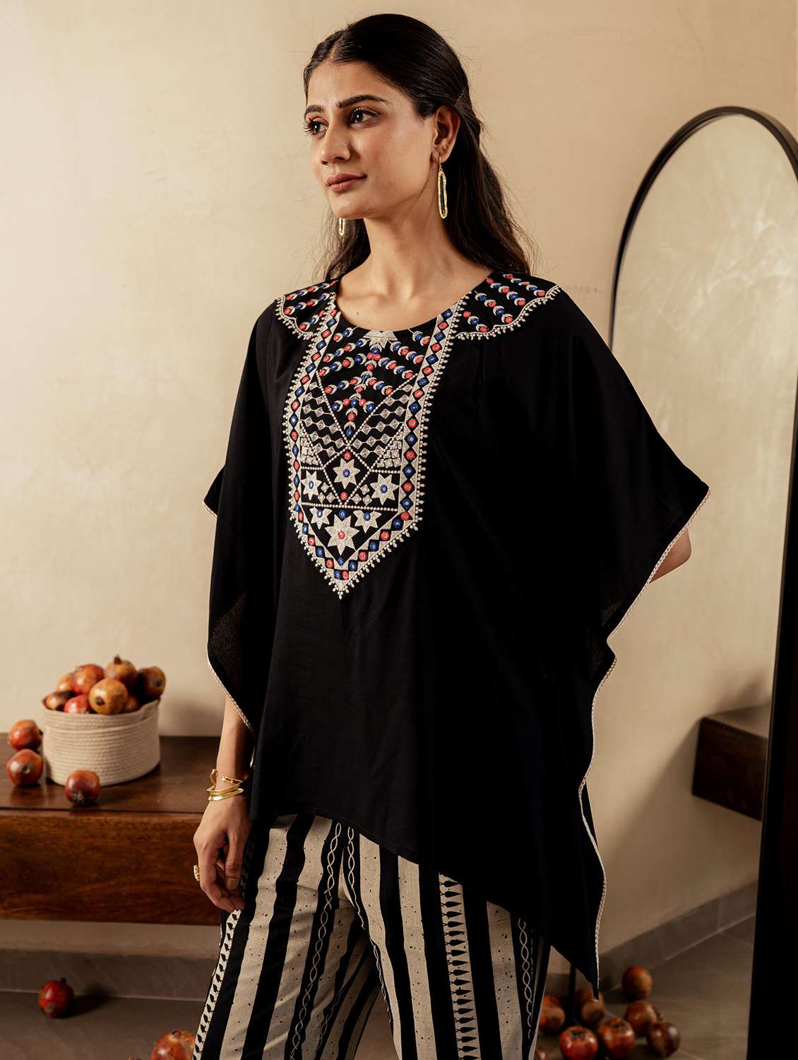 women embroidered kimono sleeve regular fit ethnic co-ord set - 22183379 -  Standard Image - 3