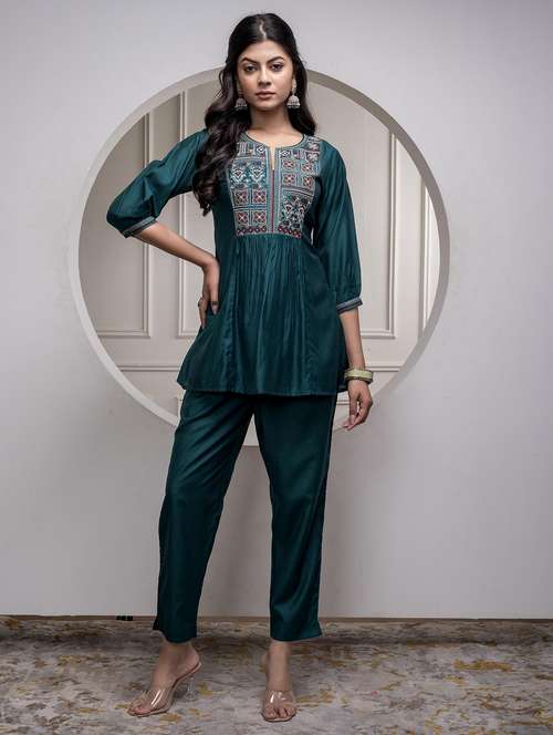 women three quarter sleeve regular fit ethnic co-ord set - 22183380 -  Standard Image - 0