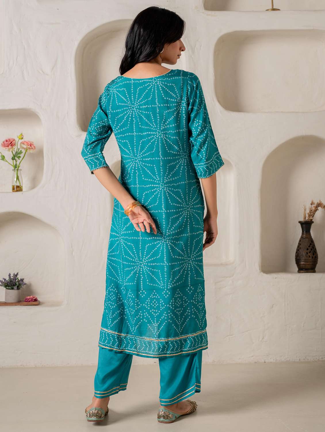 women bandhani printed three quarter sleeve kurta pant with dupatta set - 22183390 -  Standard Image - 3
