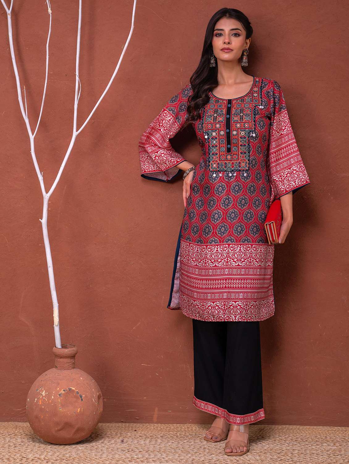 women printed bell sleeve kurta pant set