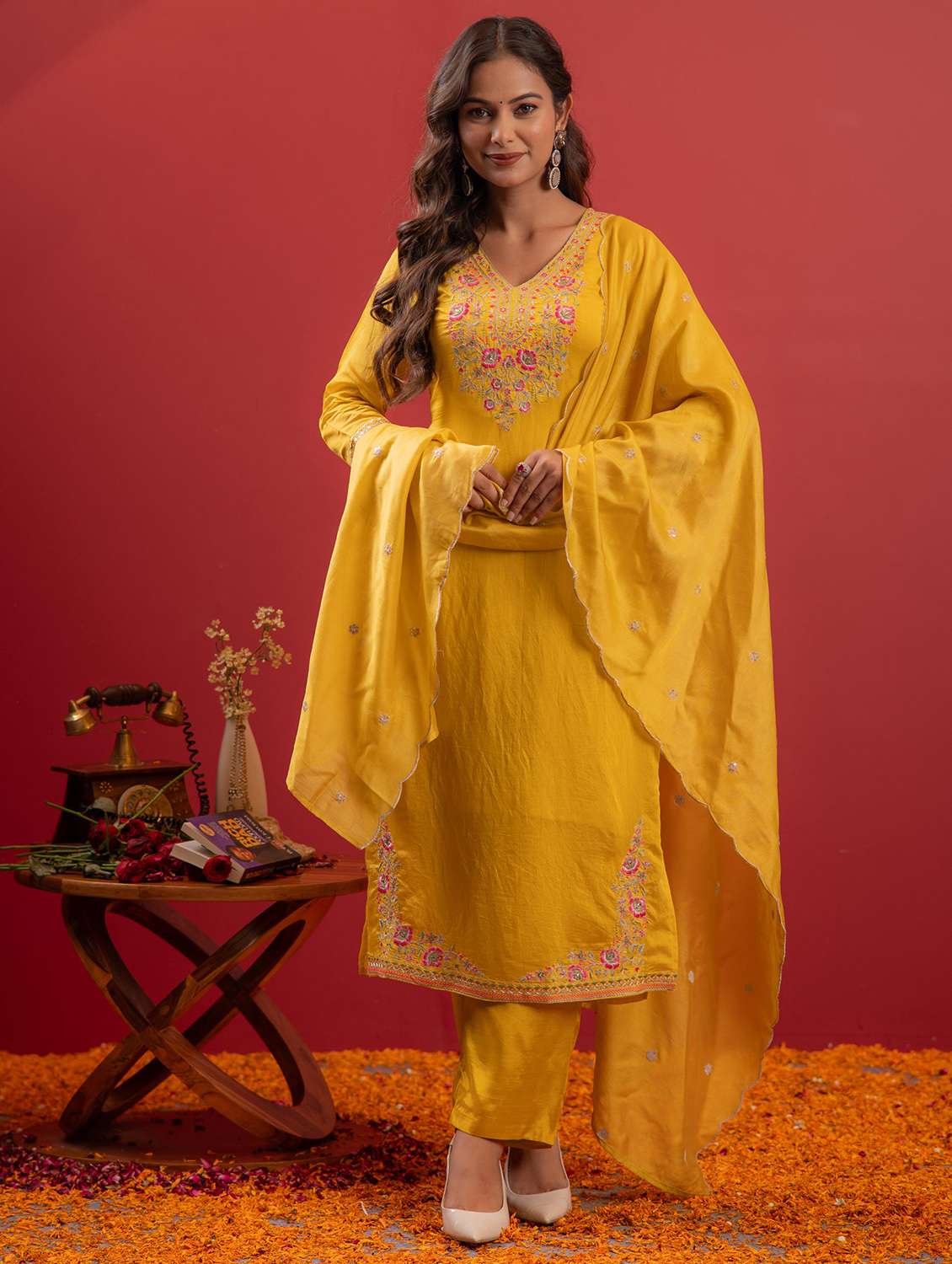 women solid with work three quarter sleeve kurta pant with dupatta set