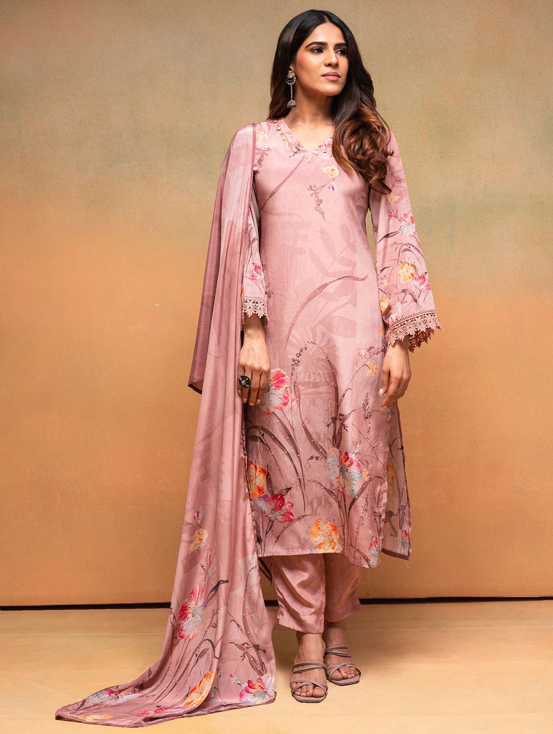 women solid with work long sleeve kurta pant with dupatta set