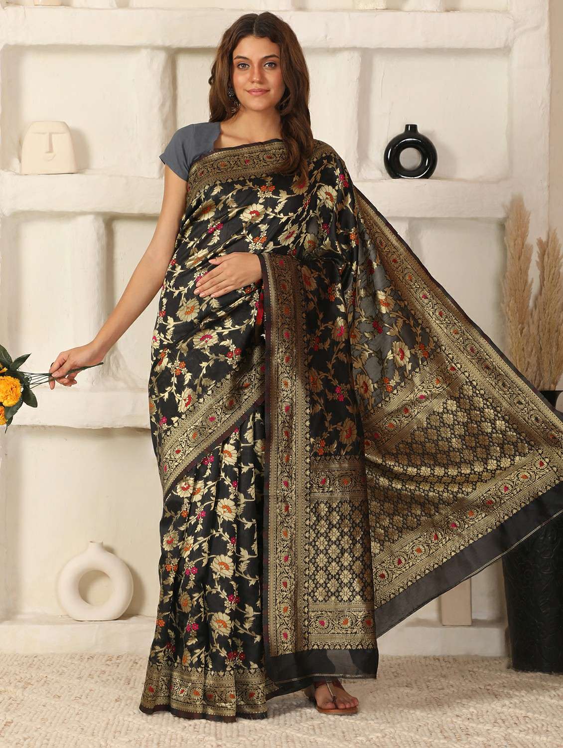women self design banarasi saree with blouse - 22183706 -  Standard Image - 3