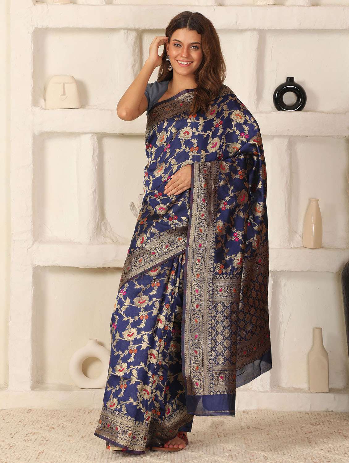 women self design banarasi saree with blouse - 22183709 -  Standard Image - 3