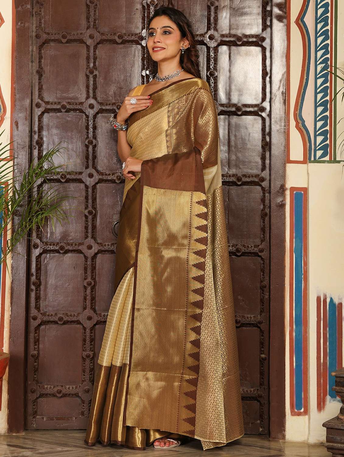 women self design banarasi saree with blouse - 22183718 -  Standard Image - 3