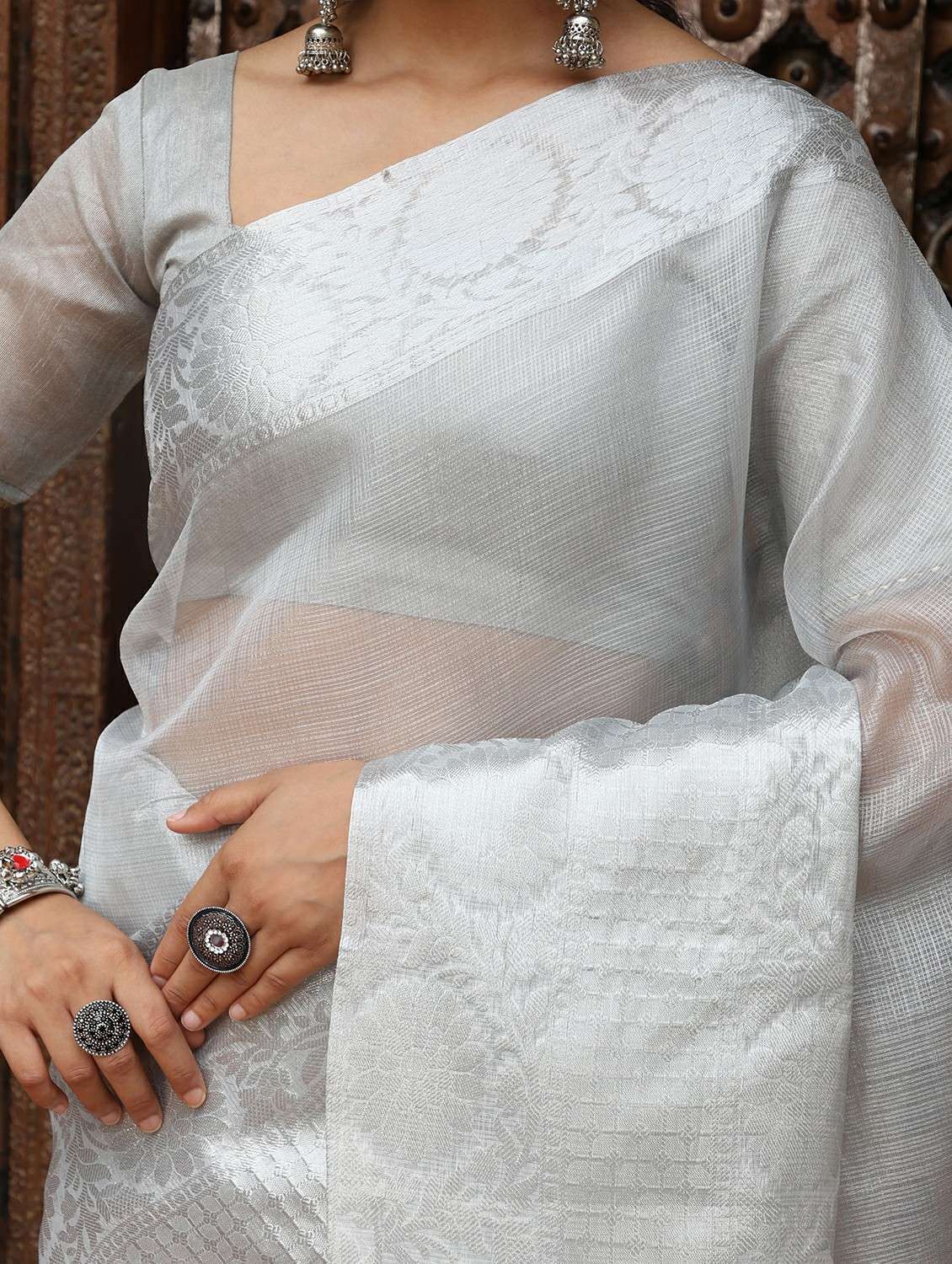 women solid with bordered saree with blouse - 22183725 -  Standard Image - 8