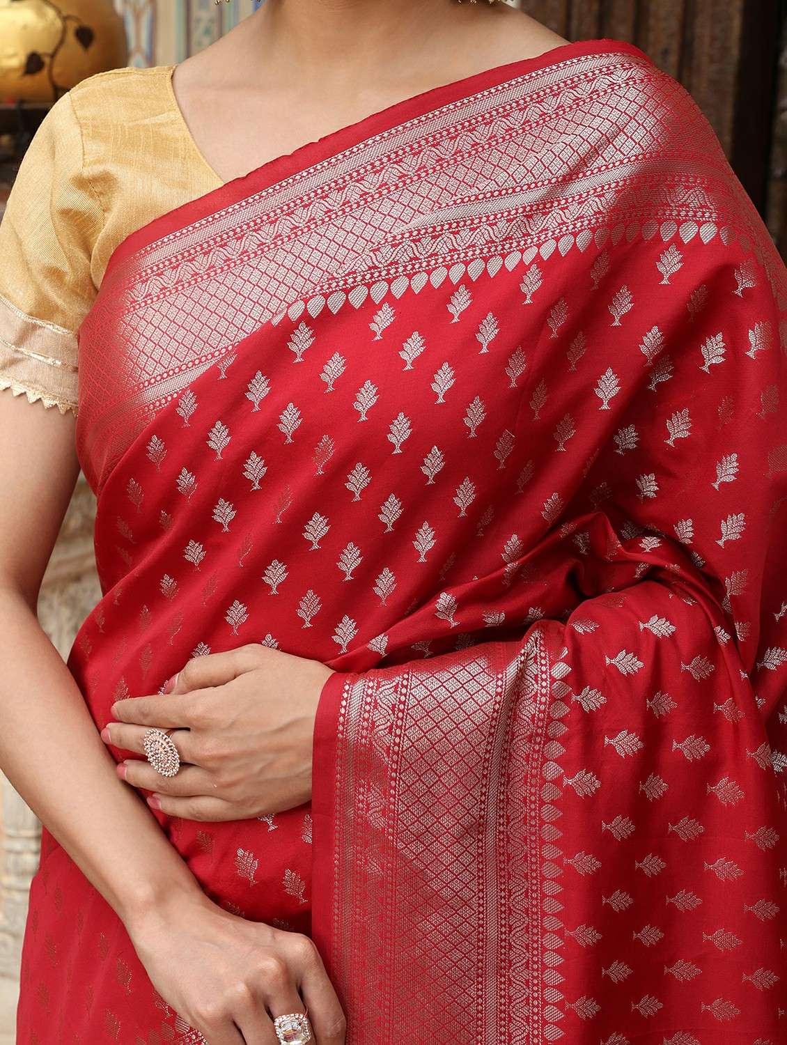 women self design banarasi saree with blouse - 22183726 -  Standard Image - 8