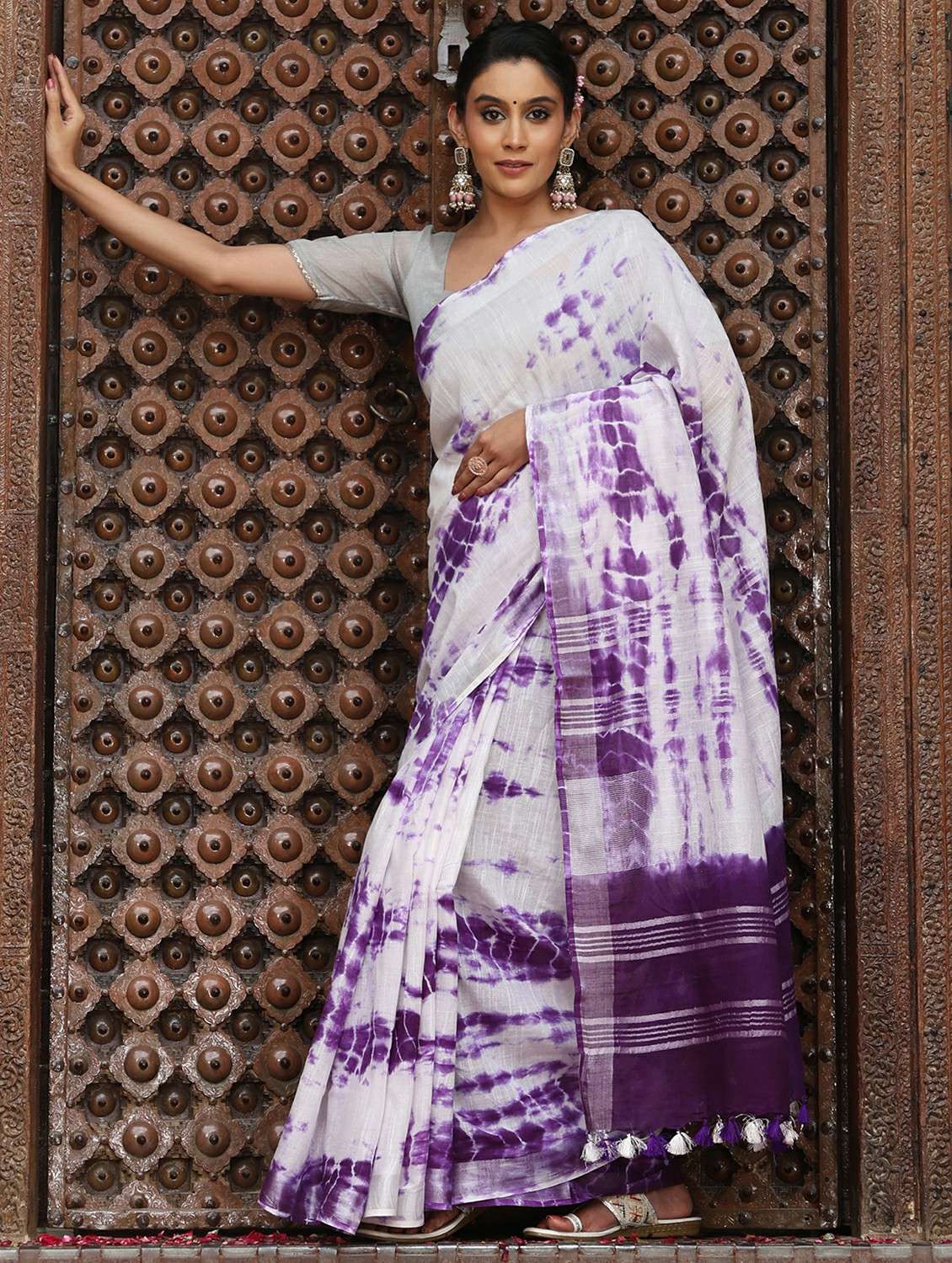 women tie & dye printed saree with blouse - 22183728 -  Standard Image - 3