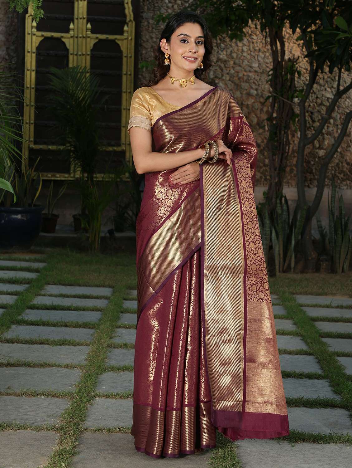 women self design banarasi saree with blouse - 22183732 -  Standard Image - 3