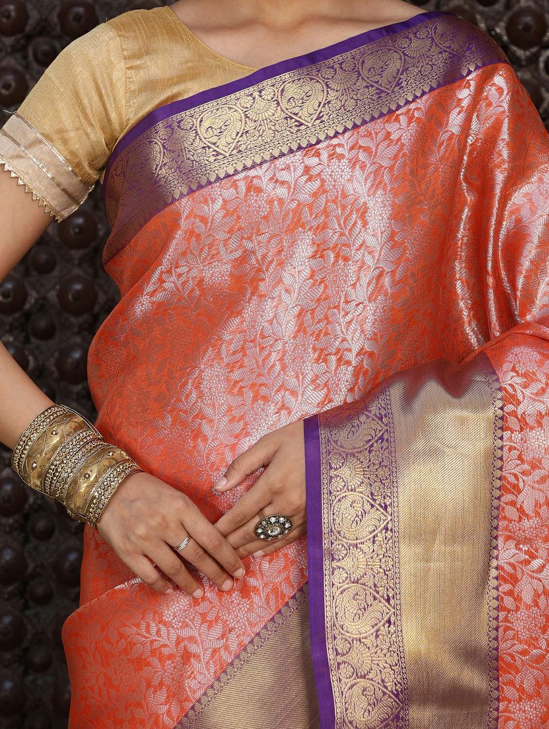 women self design banarasi saree with blouse - 22183733 -  Standard Image - 8
