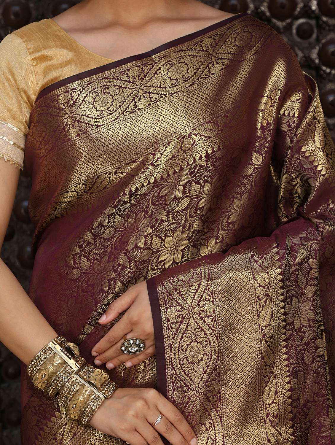 women self design banarasi saree with blouse - 22183735 -  Standard Image - 8