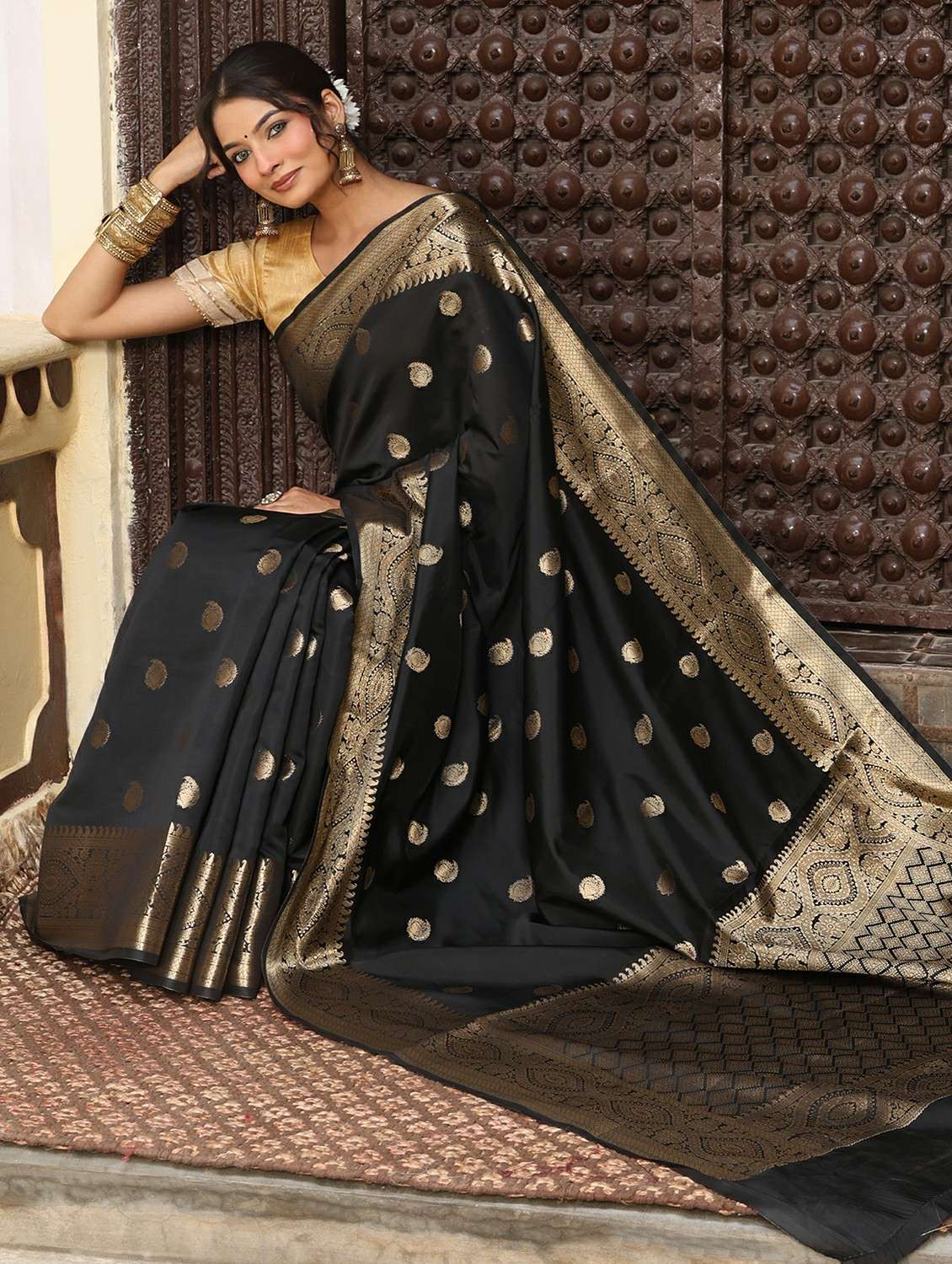 women self design banarasi saree with blouse - 22183736 -  Standard Image - 3