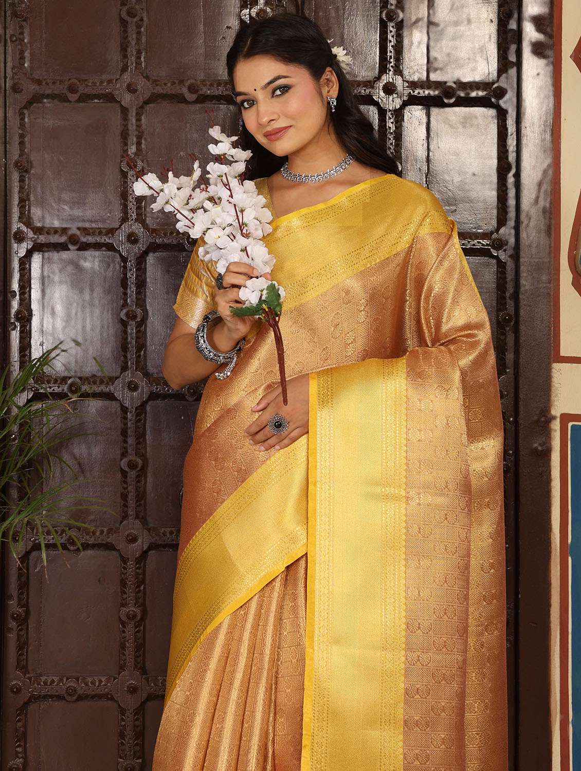 women self design banarasi saree with blouse - 22183740 -  Standard Image - 5