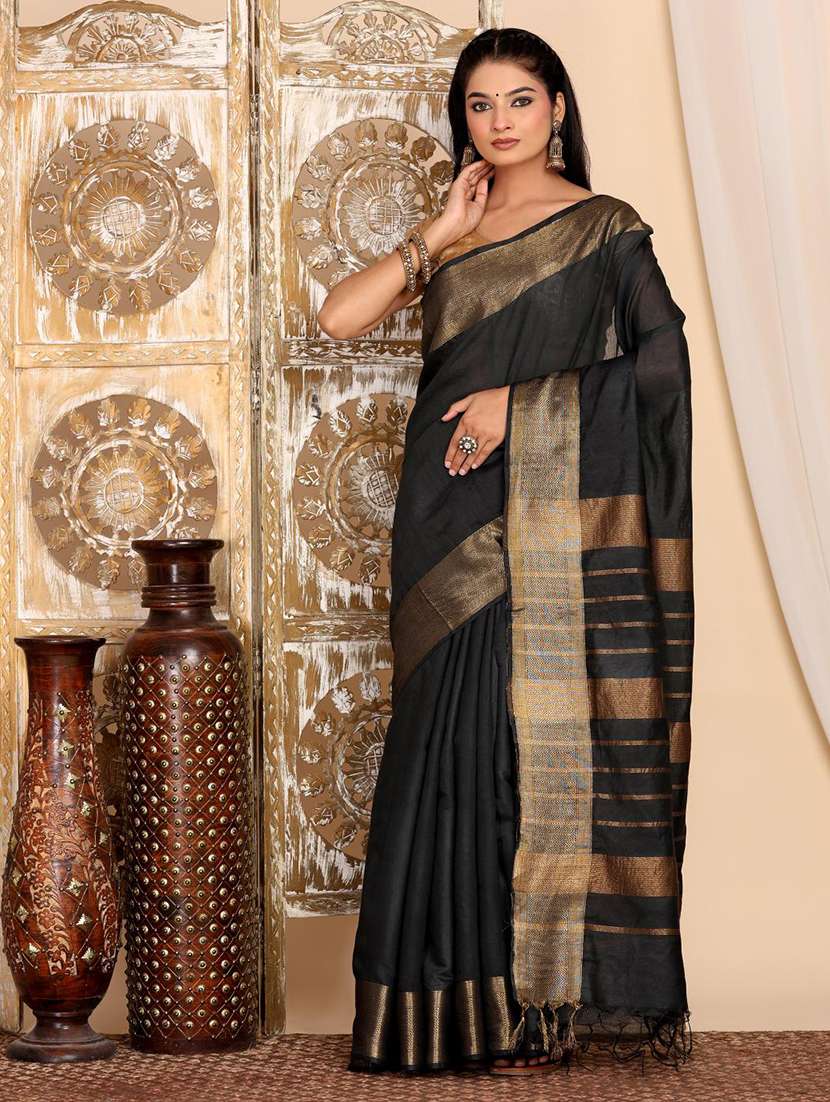 women solid with bordered saree with blouse